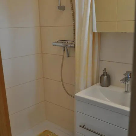 Gaestehaus Zur Seemoewe, 8, 